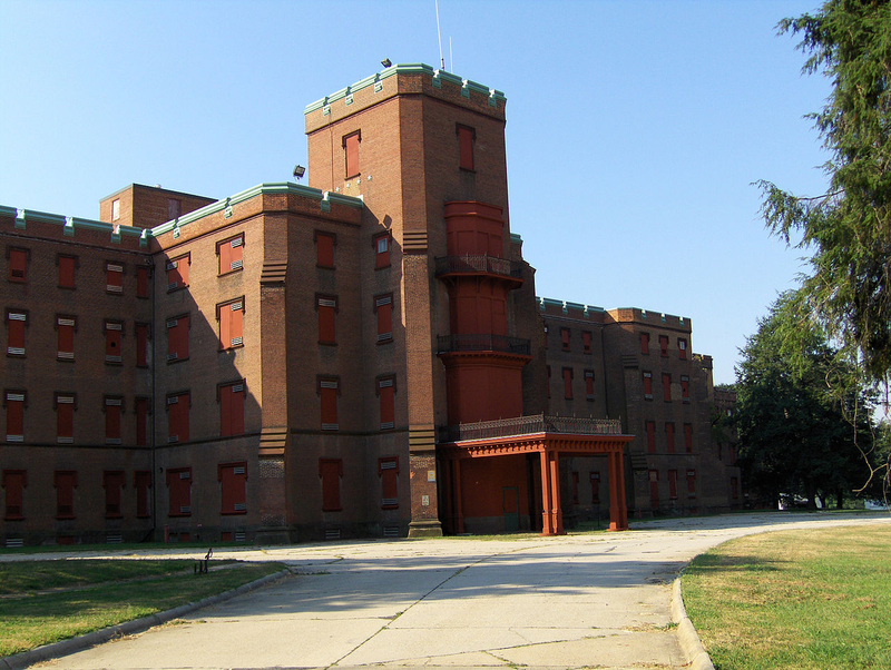 Illustration for article titled Homeland Security Is Moving Into an Abandoned Insane Asylum